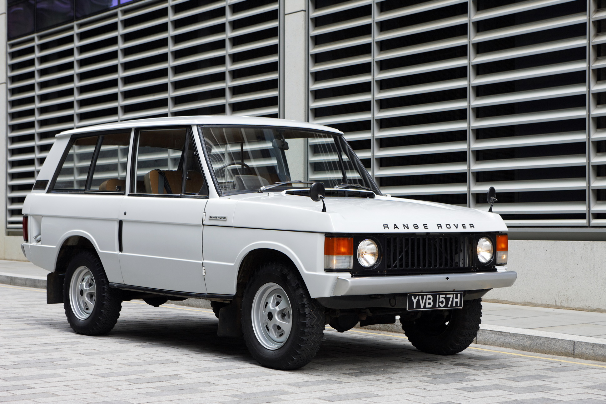 Special Edition 2021 Range Rover “Fifty” Celebrates SUV’s 50th Anniversary