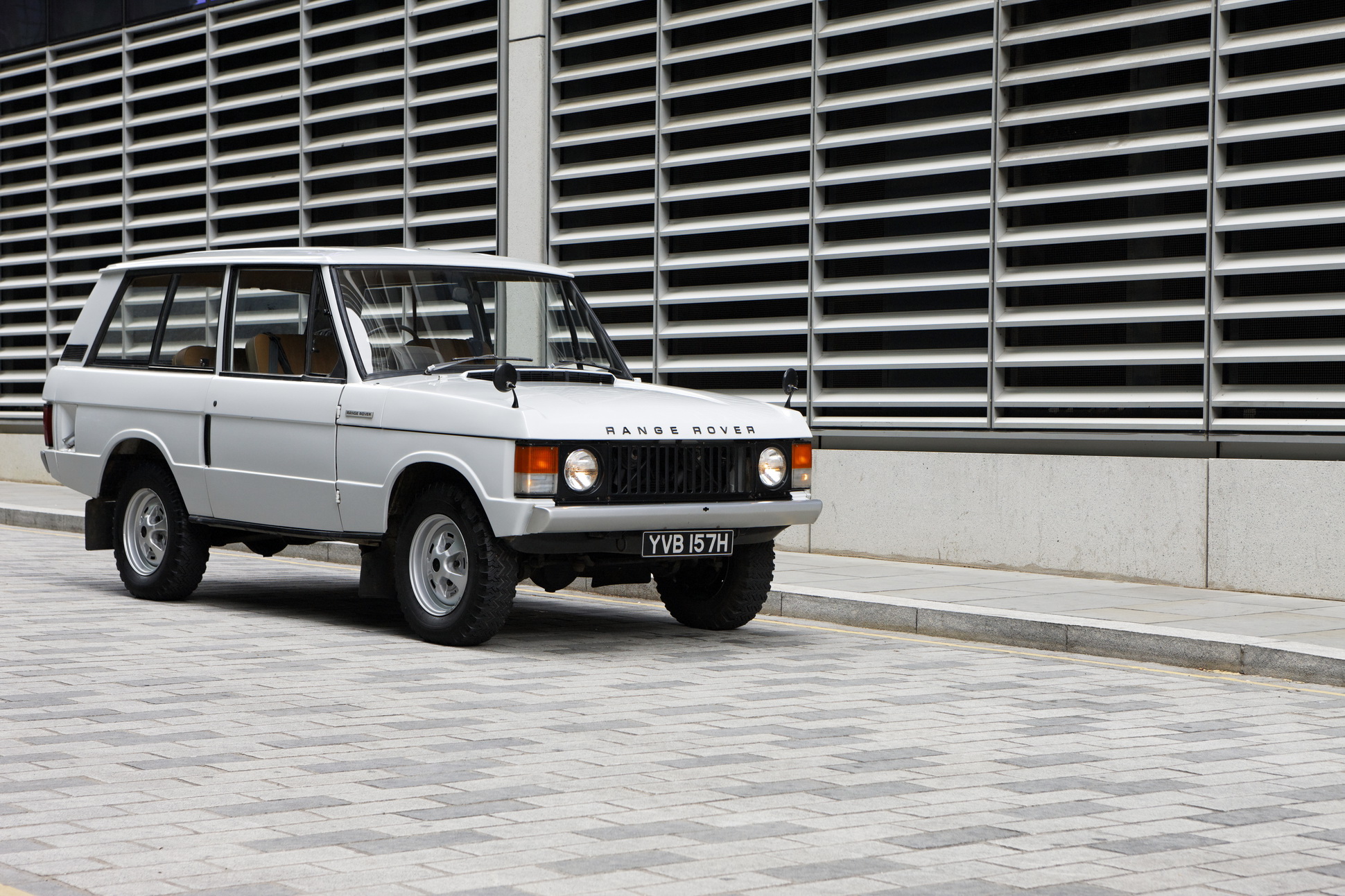 Special Edition 2021 Range Rover “Fifty” Celebrates SUV’s 50th Anniversary