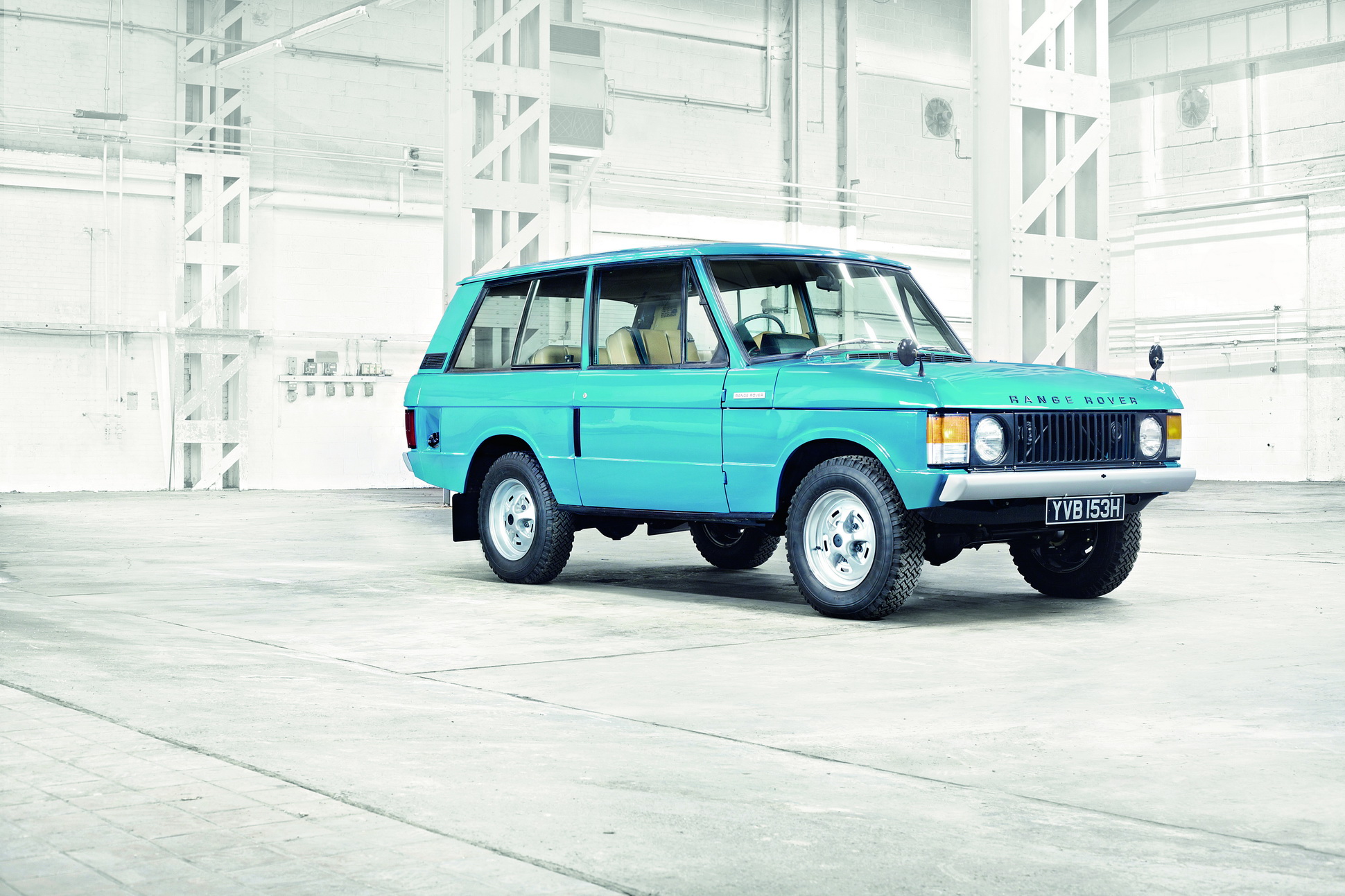 Special Edition 2021 Range Rover “Fifty” Celebrates SUV’s 50th Anniversary