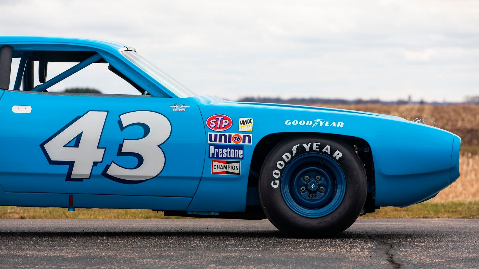 Title Winning 1971 Plymouth Road Runner Nascar Racer Could Fetch 750 000 Carscoops