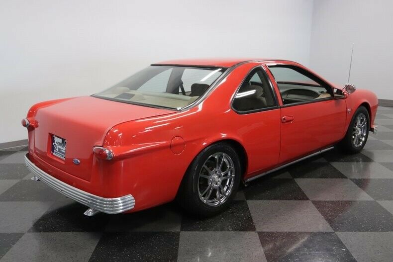 This Retro-Inspired Ford Thunderbird Is All Kinds Of Wrong