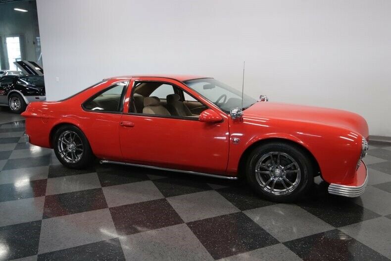 This Retro-Inspired Ford Thunderbird Is All Kinds Of Wrong