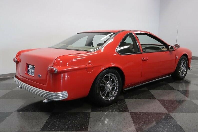 This Retro-Inspired Ford Thunderbird Is All Kinds Of Wrong