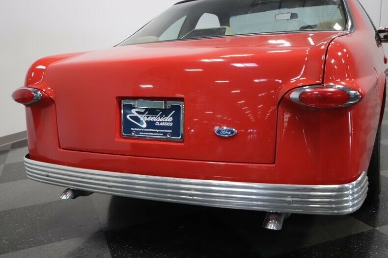 This Retro-Inspired Ford Thunderbird Is All Kinds Of Wrong