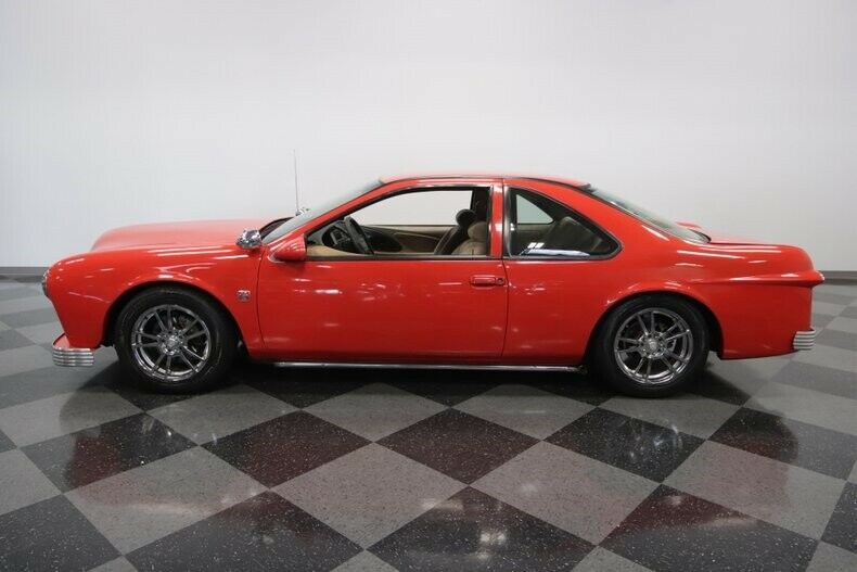 This Retro-Inspired Ford Thunderbird Is All Kinds Of Wrong