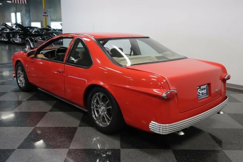 This Retro-Inspired Ford Thunderbird Is All Kinds Of Wrong