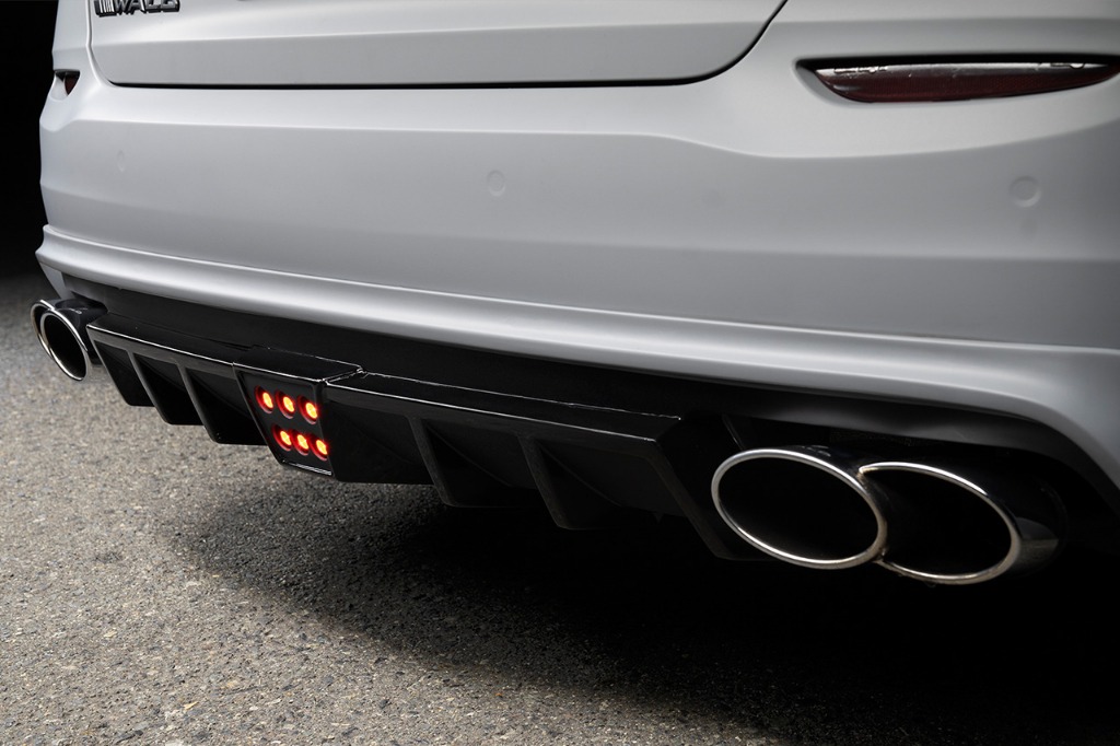 Wald Attempts To Give The Maserati Quattroporte A More Vibrant Presence