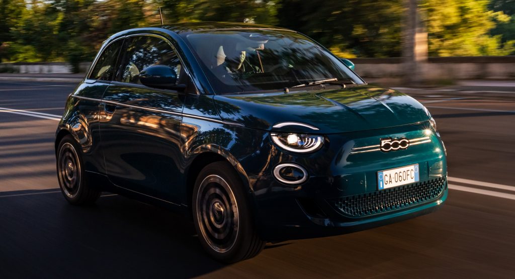  Fiat’s New Electric 500 Hatchback Debuts In Special ‘La Prima’ Edition