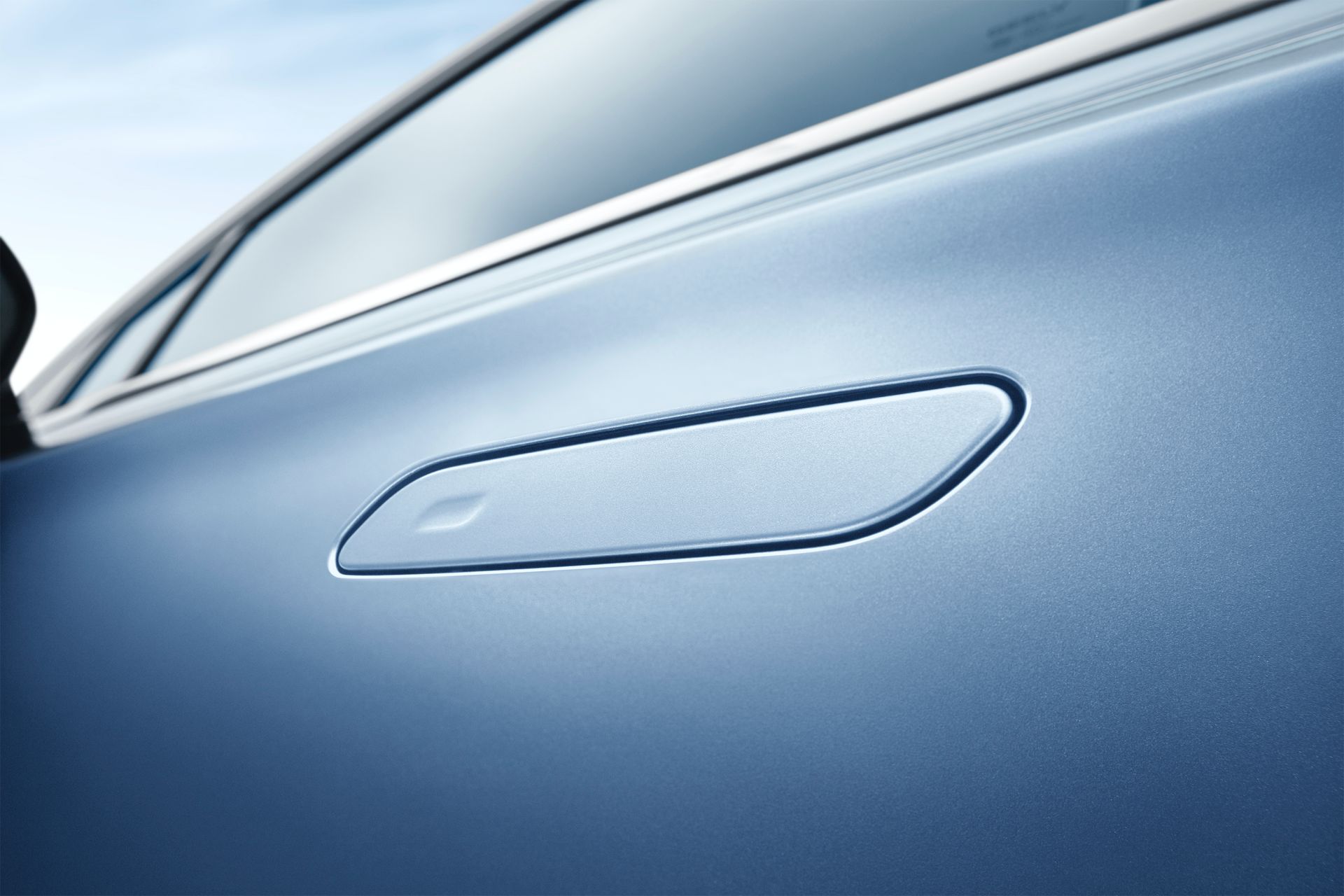 Geely’s Geometry C Debuts In China As High-Riding Nissan Leaf Rival