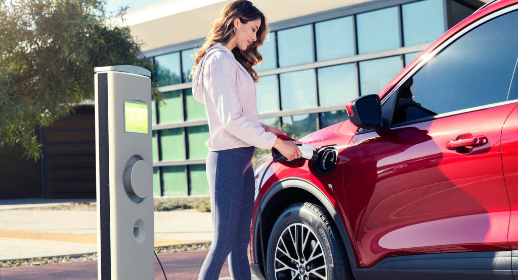 2020 Ford Escape PHEV Beats The Competition With EPA-Estimated 100 MPGe Combined