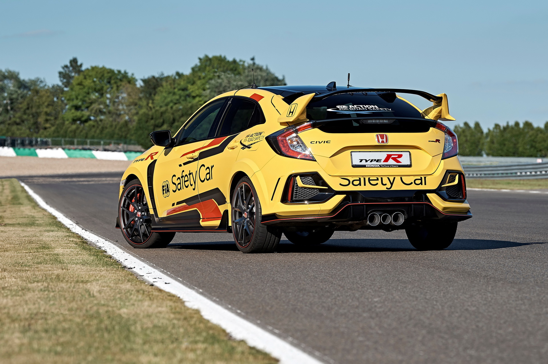 Honda Civic Type R Limited Edition Is 2020 WTCR’s Official Safety Car