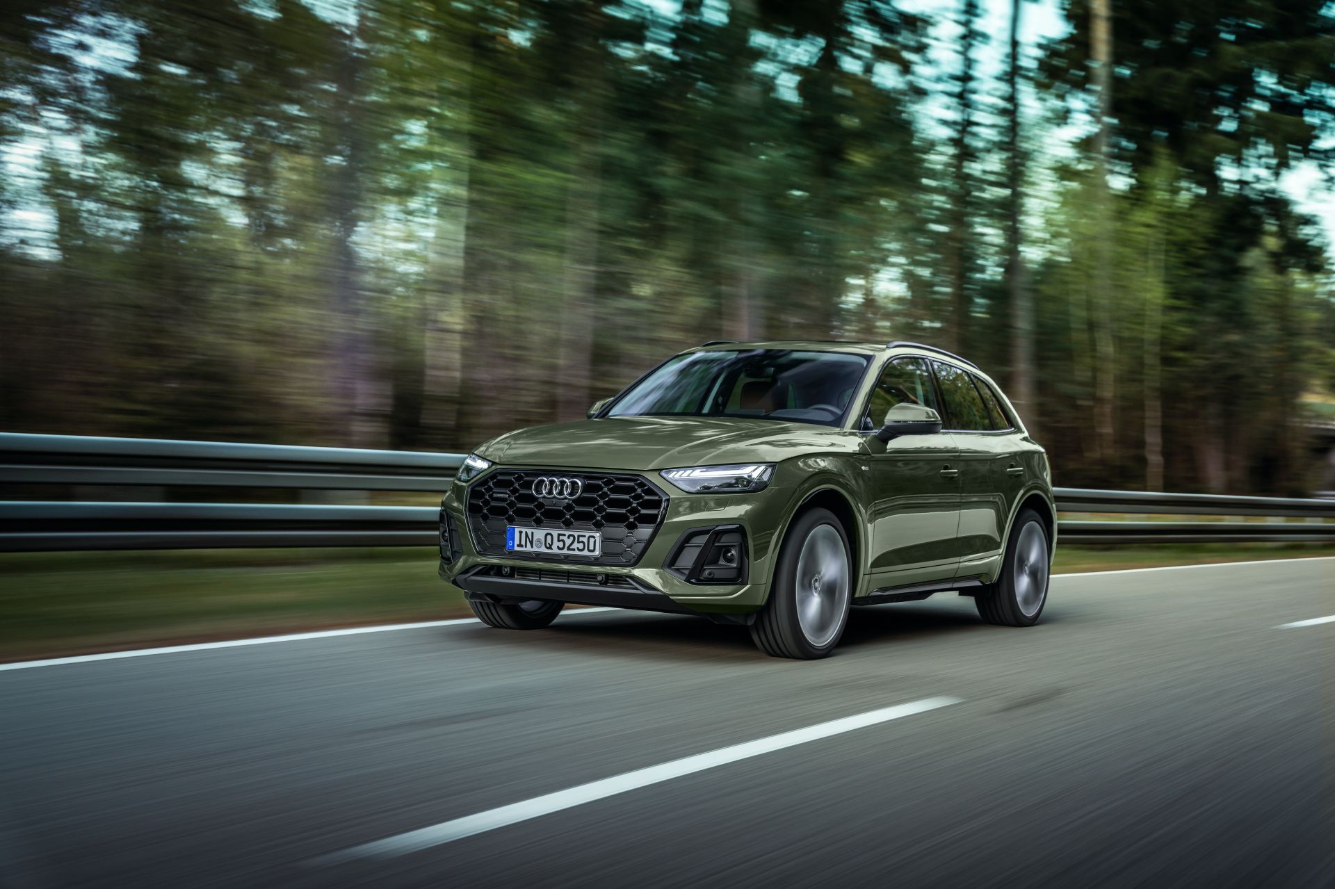 2021 Audi Q5 Facelift Breaks Cover With Sharper Design, Updated Tech