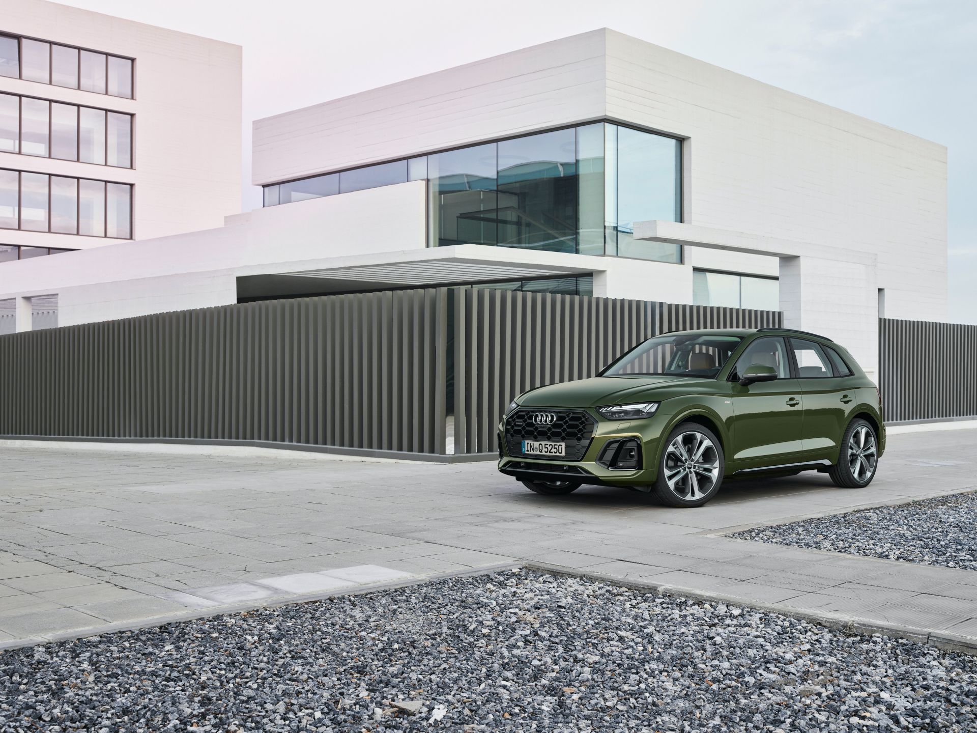 2021 Audi Q5 Facelift Breaks Cover With Sharper Design, Updated Tech