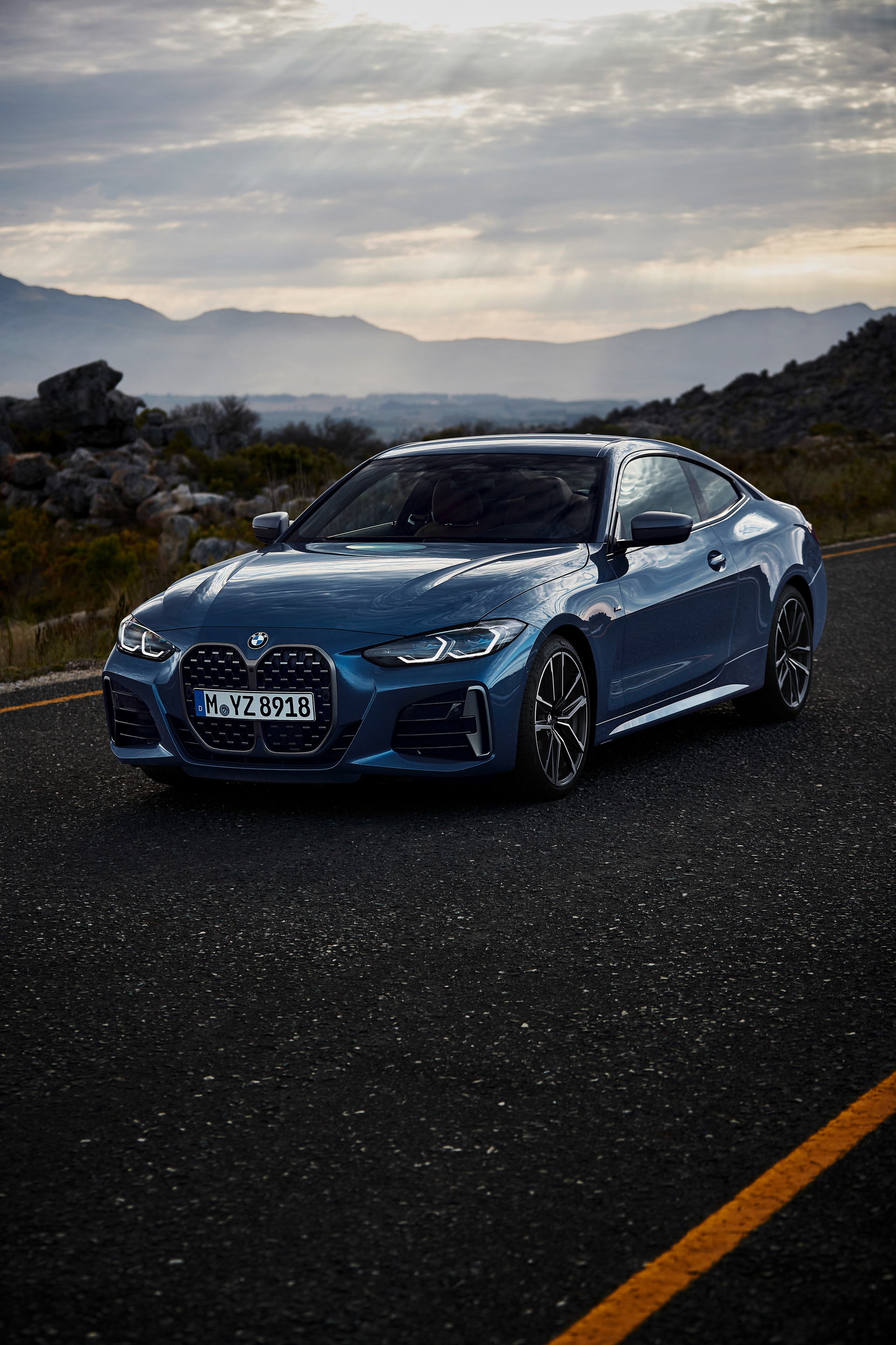 2021 BMW 4 Series Coupe Puts A Bold Face To A Dynamic Coupe Body