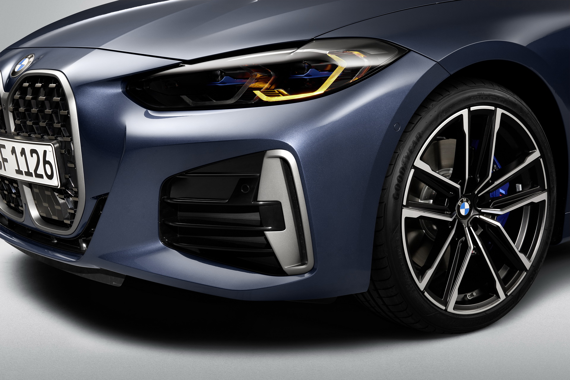 2021 BMW 4 Series Coupe Puts A Bold Face To A Dynamic Coupe Body