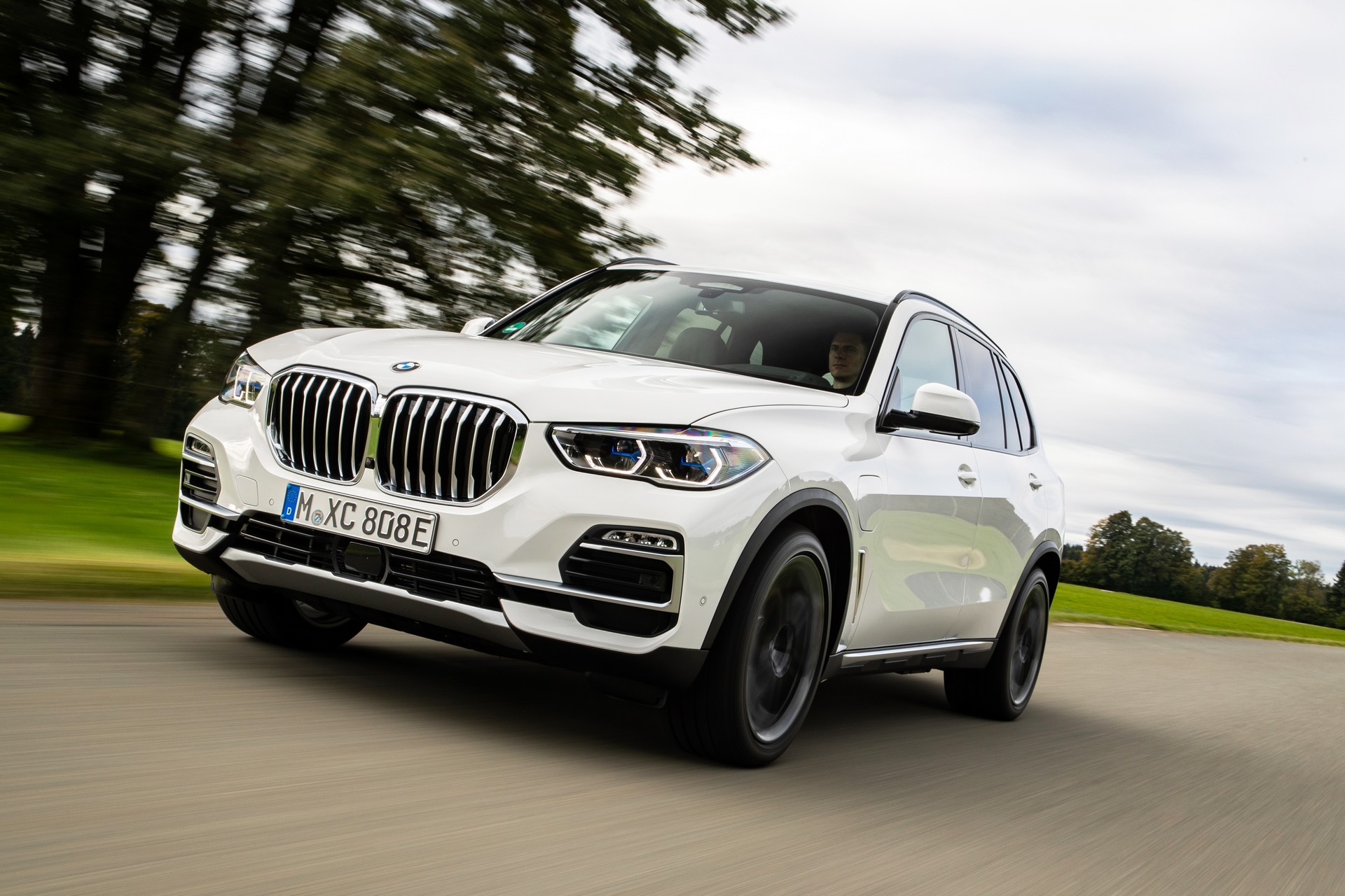 BMW X5 Plug-In Hybrid Comes To America Next Month, Starts A Little Over $65k