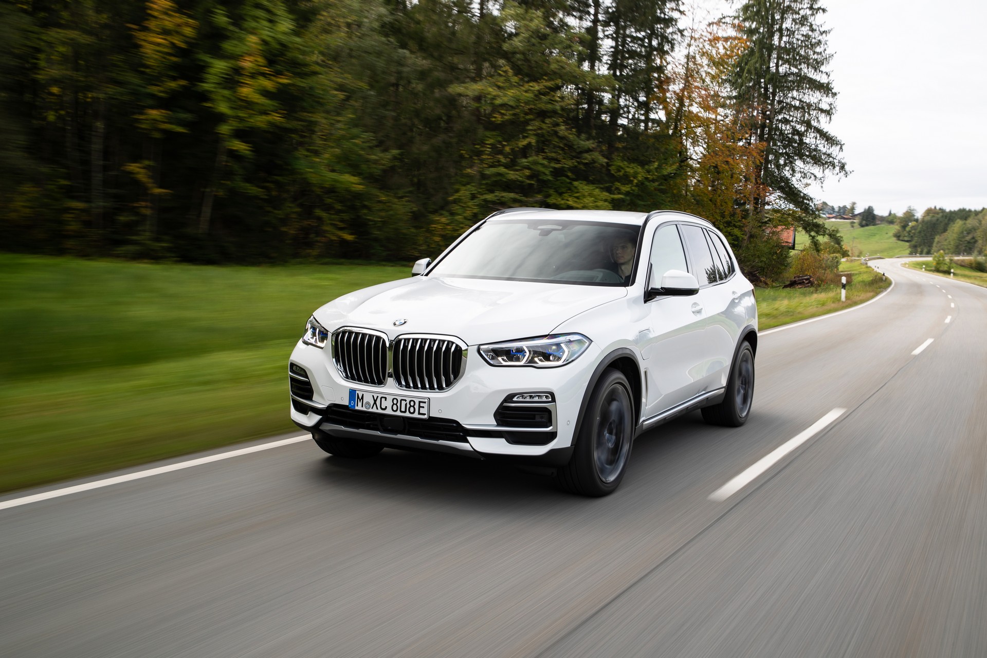 BMW X5 Plug-In Hybrid Comes To America Next Month, Starts A Little Over $65k