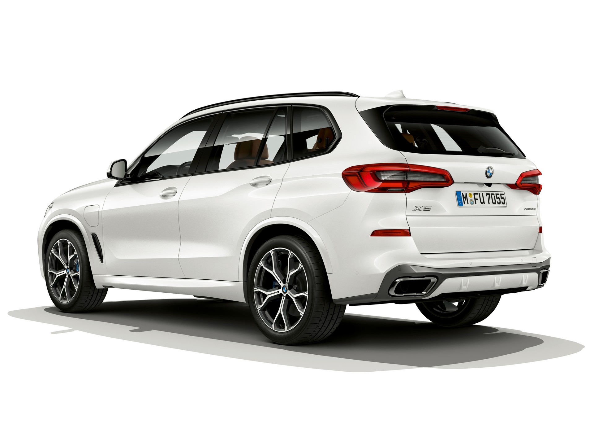 BMW X5 Plug-In Hybrid Comes To America Next Month, Starts A Little Over $65k