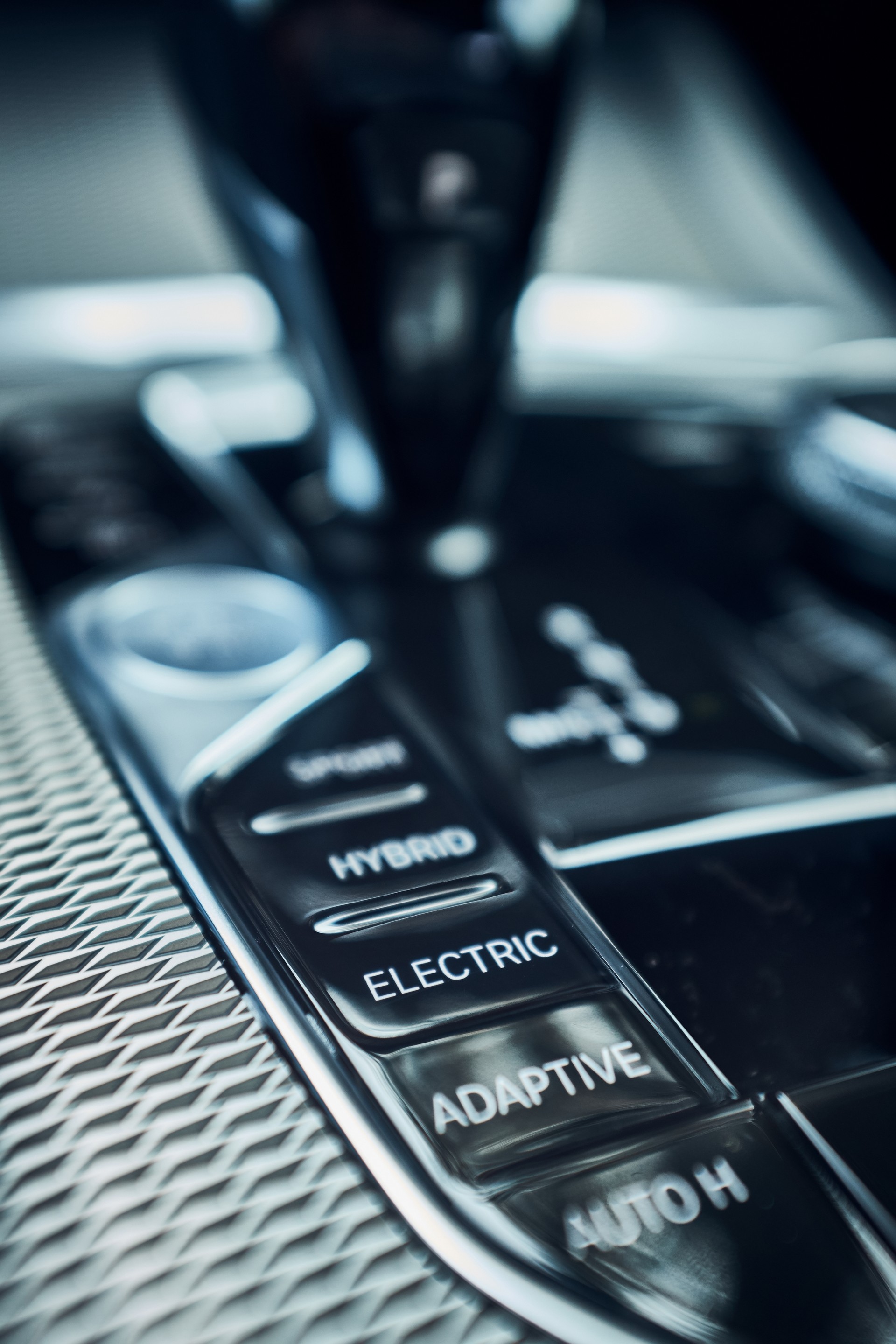 BMW X5 Plug-In Hybrid Comes To America Next Month, Starts A Little Over $65k