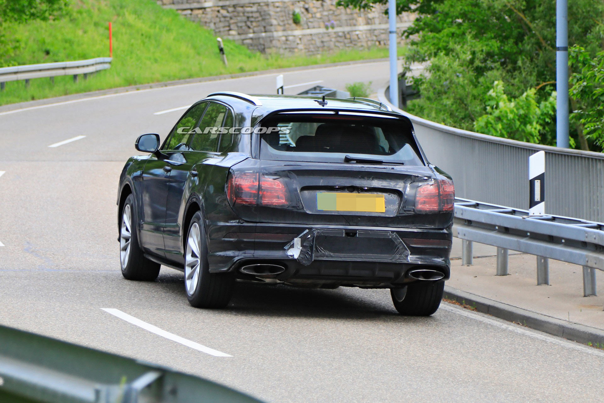 2021 Bentley Bentayga Facelift Aims To Make A Stodgy Old Brit A Bit Sportier