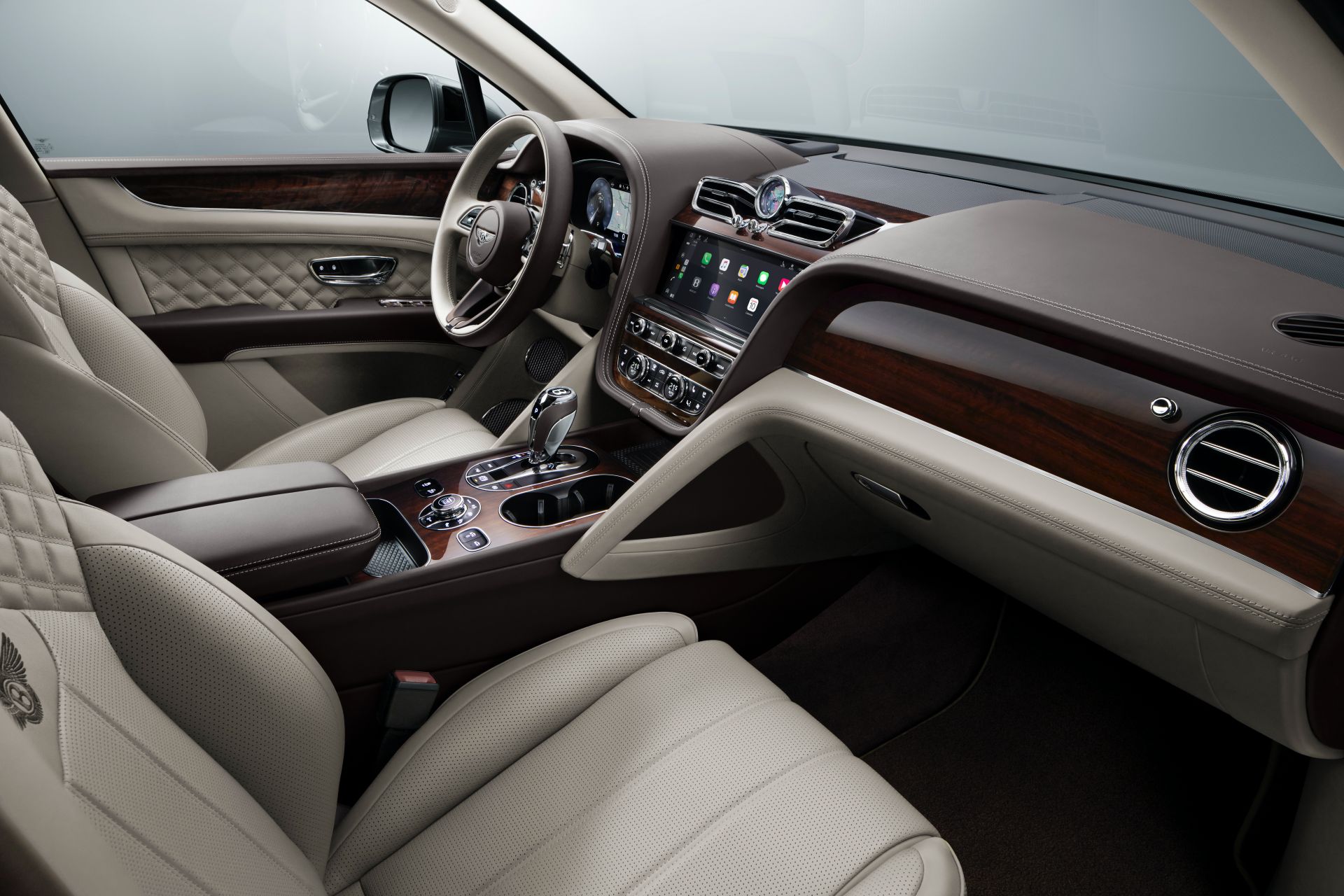 [Image: 2021-Bentley-Bentayga-facelift-29.jpg]