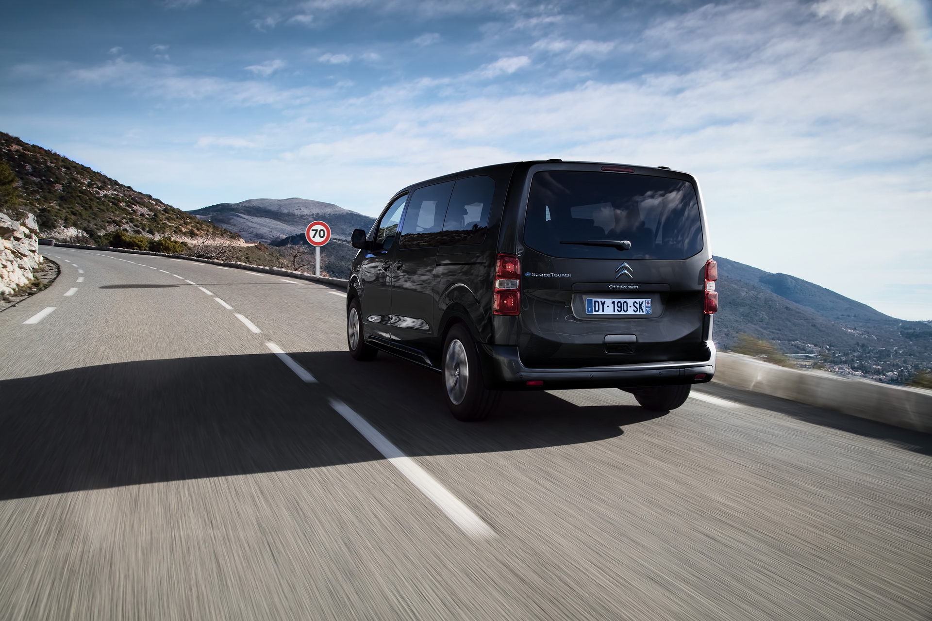 2021 Citroen E-Spacetourer: New Electric MPV Offers Up To 205 Miles Of Range, Seating For Nine