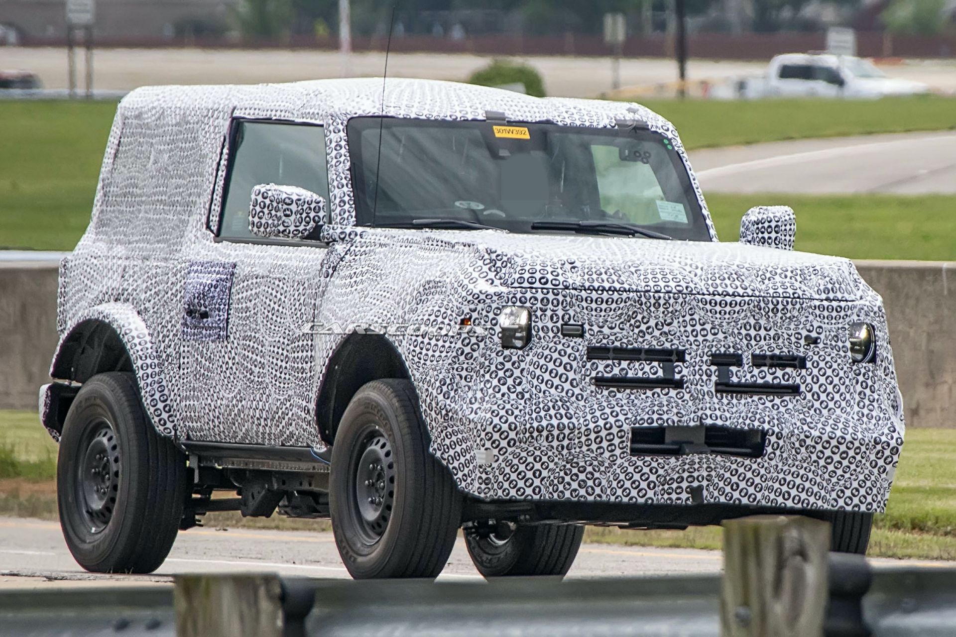 2021 Ford Bronco 2-Door Drops Heavy Roof Camouflage For The First Time