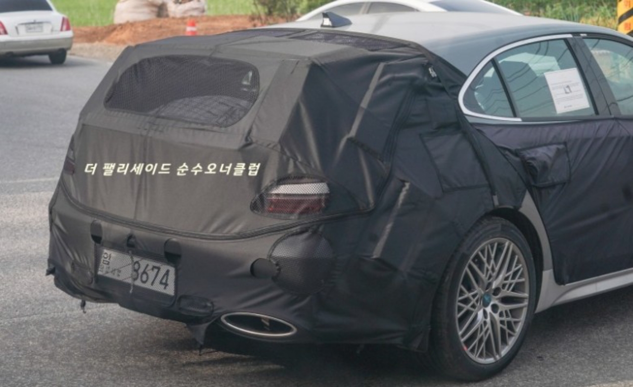 2021 Genesis G70 Shooting Brake Spotted In Korea – Or Is It A Fastback?