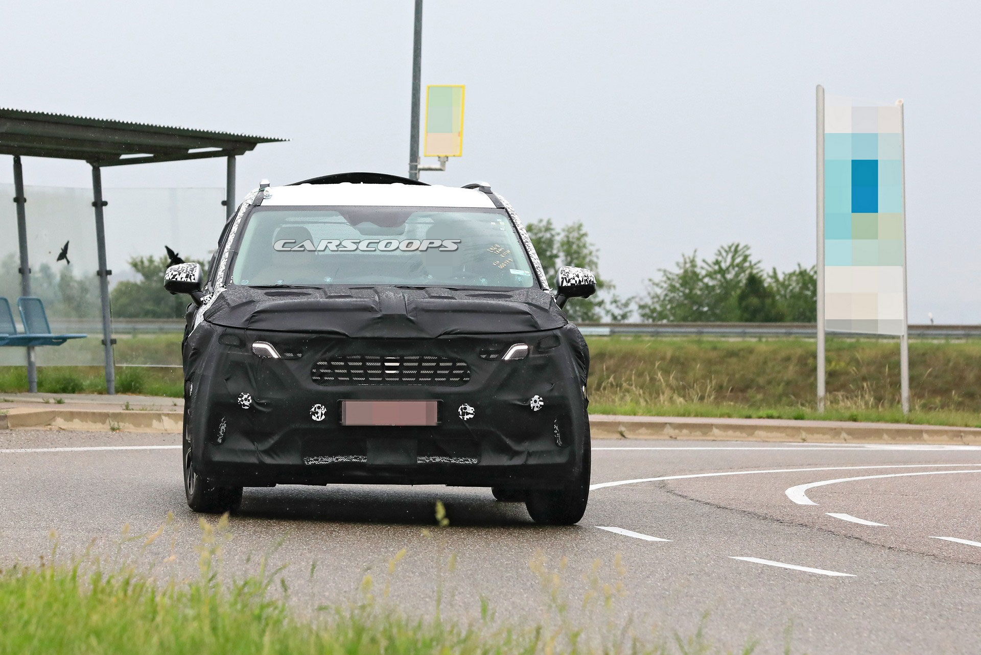 2021 Kia Sedona Minivan Spied, Could Offer Hybrid Powertrains