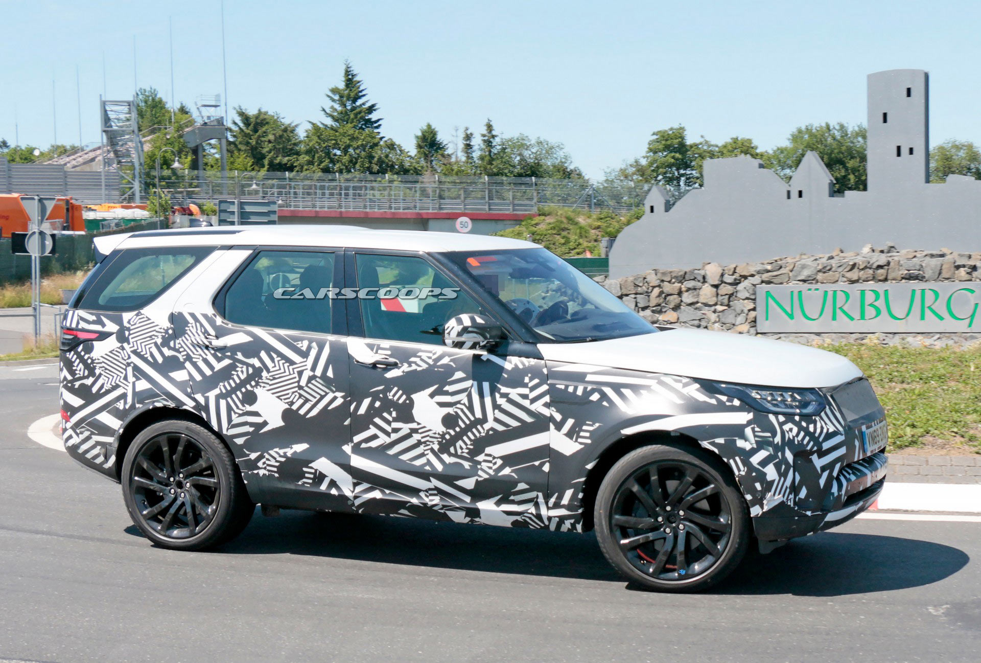 2021 Land Rover Discovery Spied, Could Adopt A Mild-Hybrid Powertrain
