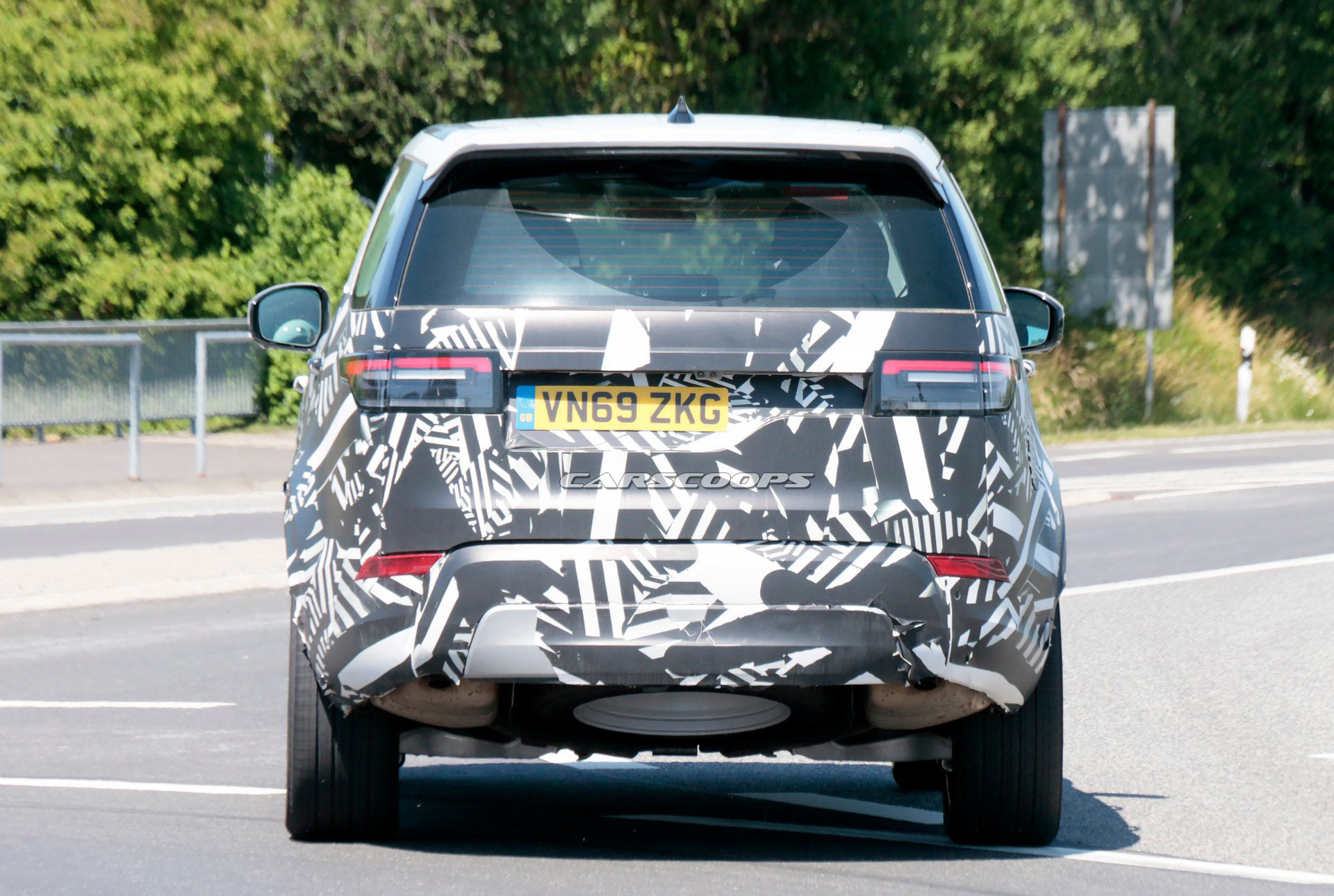 2021 Land Rover Discovery Spied, Could Adopt A Mild-Hybrid Powertrain