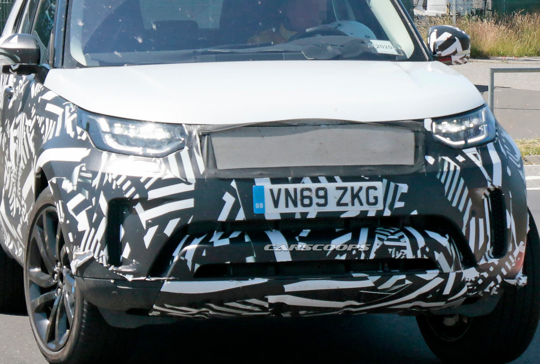 2021 Land Rover Discovery Spied, Could Adopt A Mild-Hybrid Powertrain