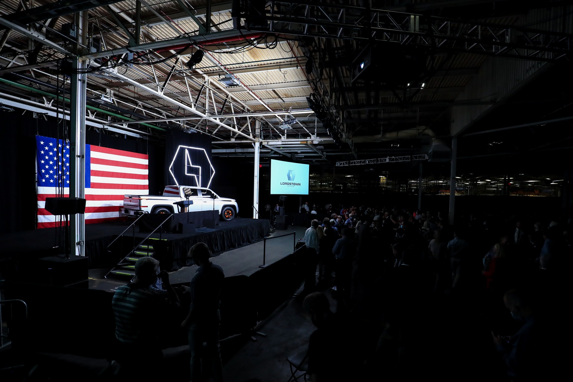 Lordstown Endurance Interior Revealed With Three Screens