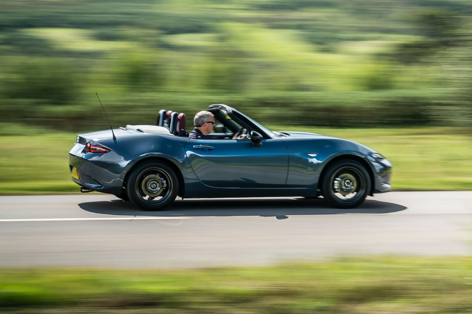 Mazda UK’s MX-5 R-Sport Limited Edition Stars In Cool Photoshoot