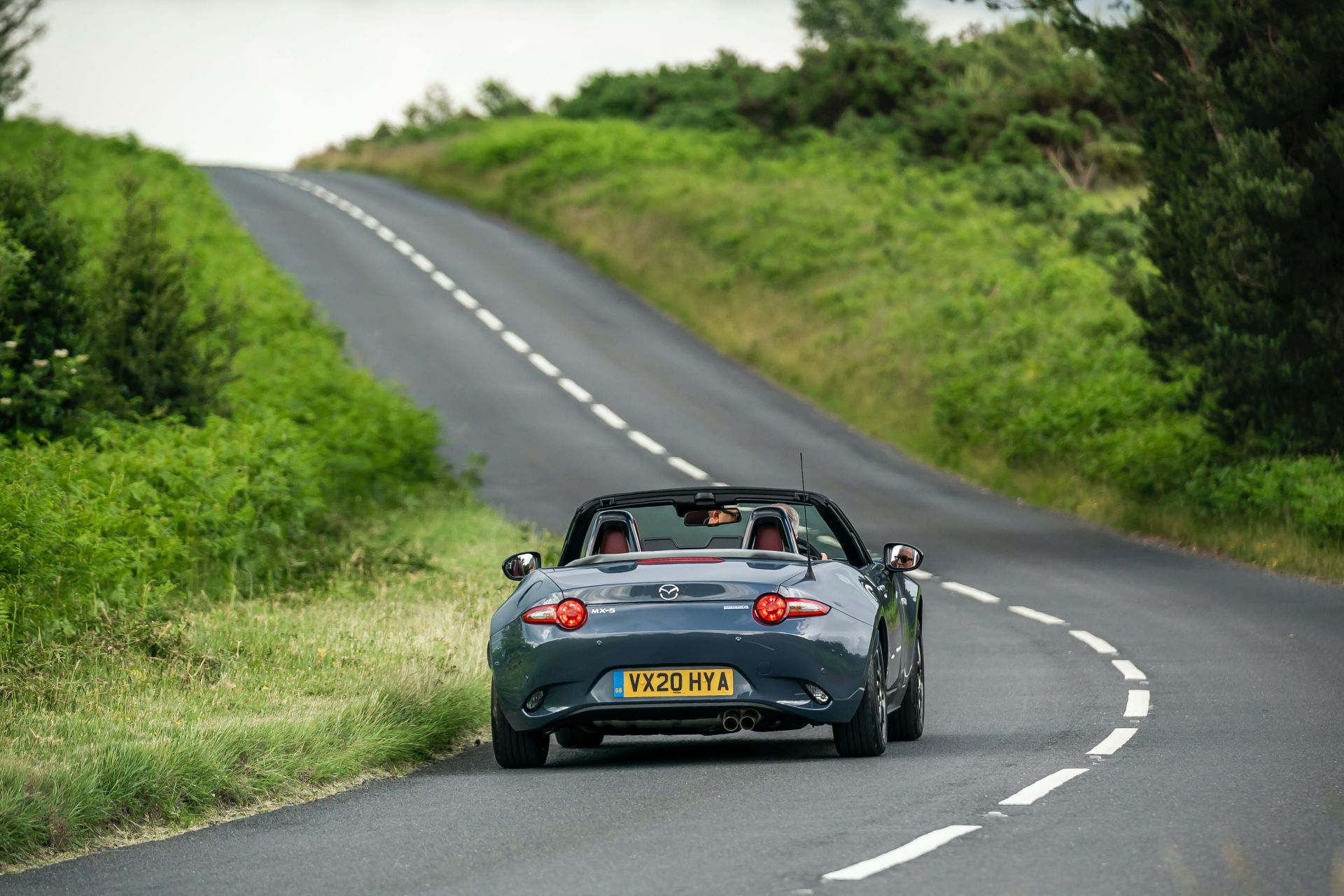 Mazda UK’s MX-5 R-Sport Limited Edition Stars In Cool Photoshoot