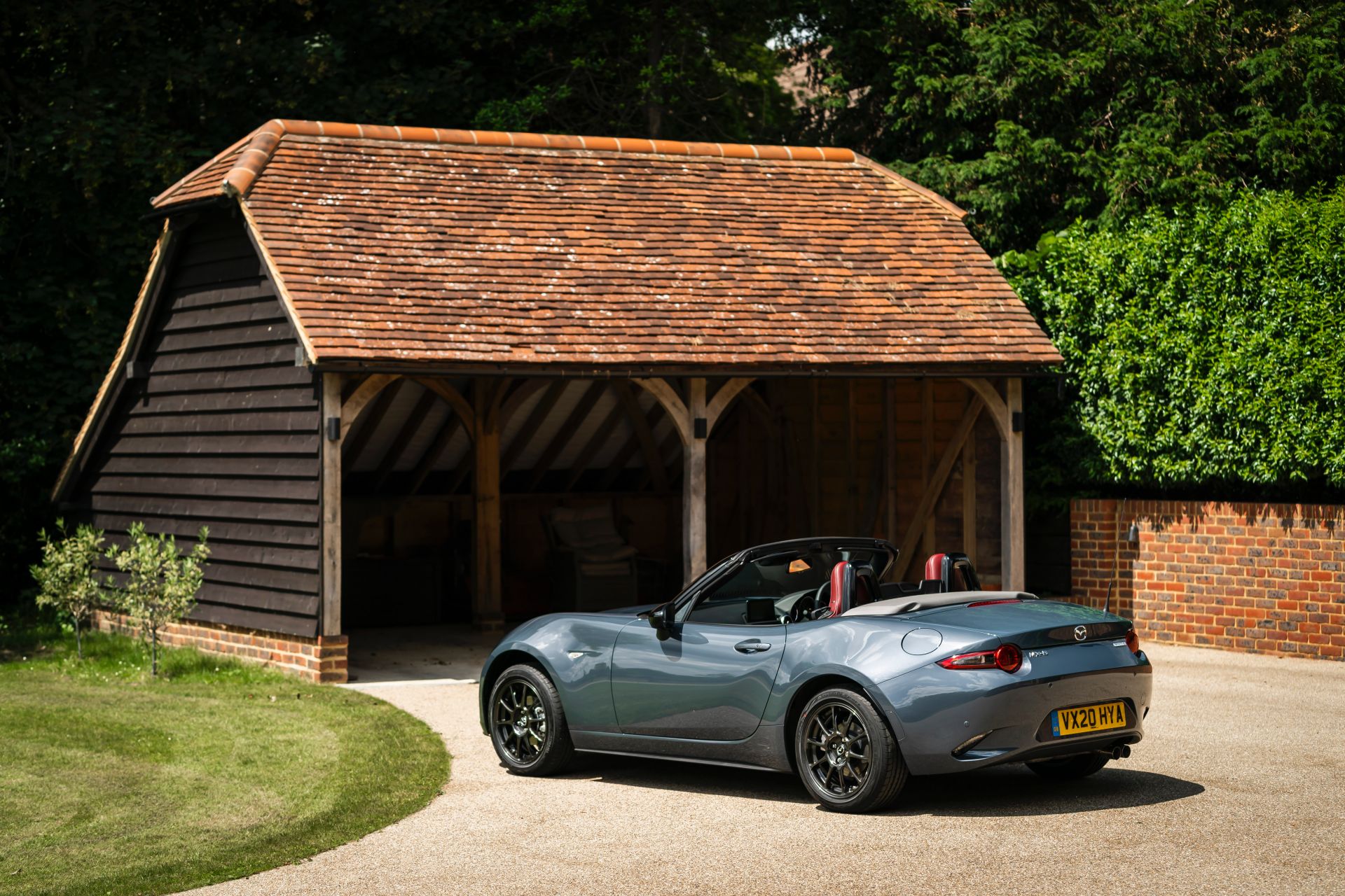 Mazda UK’s MX-5 R-Sport Limited Edition Stars In Cool Photoshoot
