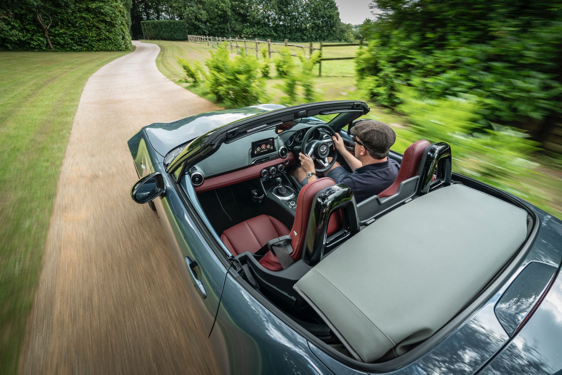 Mazda UK’s MX-5 R-Sport Limited Edition Stars In Cool Photoshoot