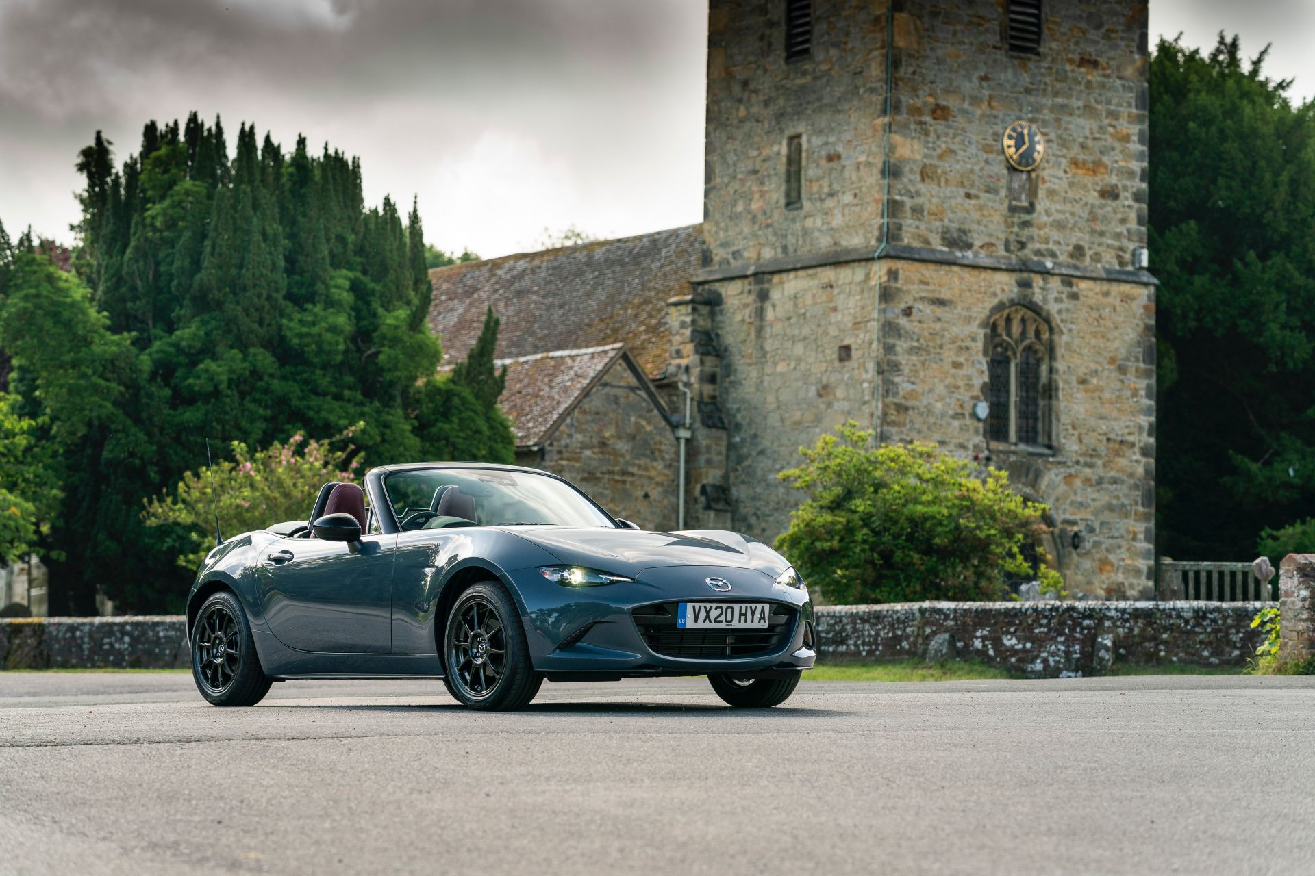 Mazda UK’s MX-5 R-Sport Limited Edition Stars In Cool Photoshoot