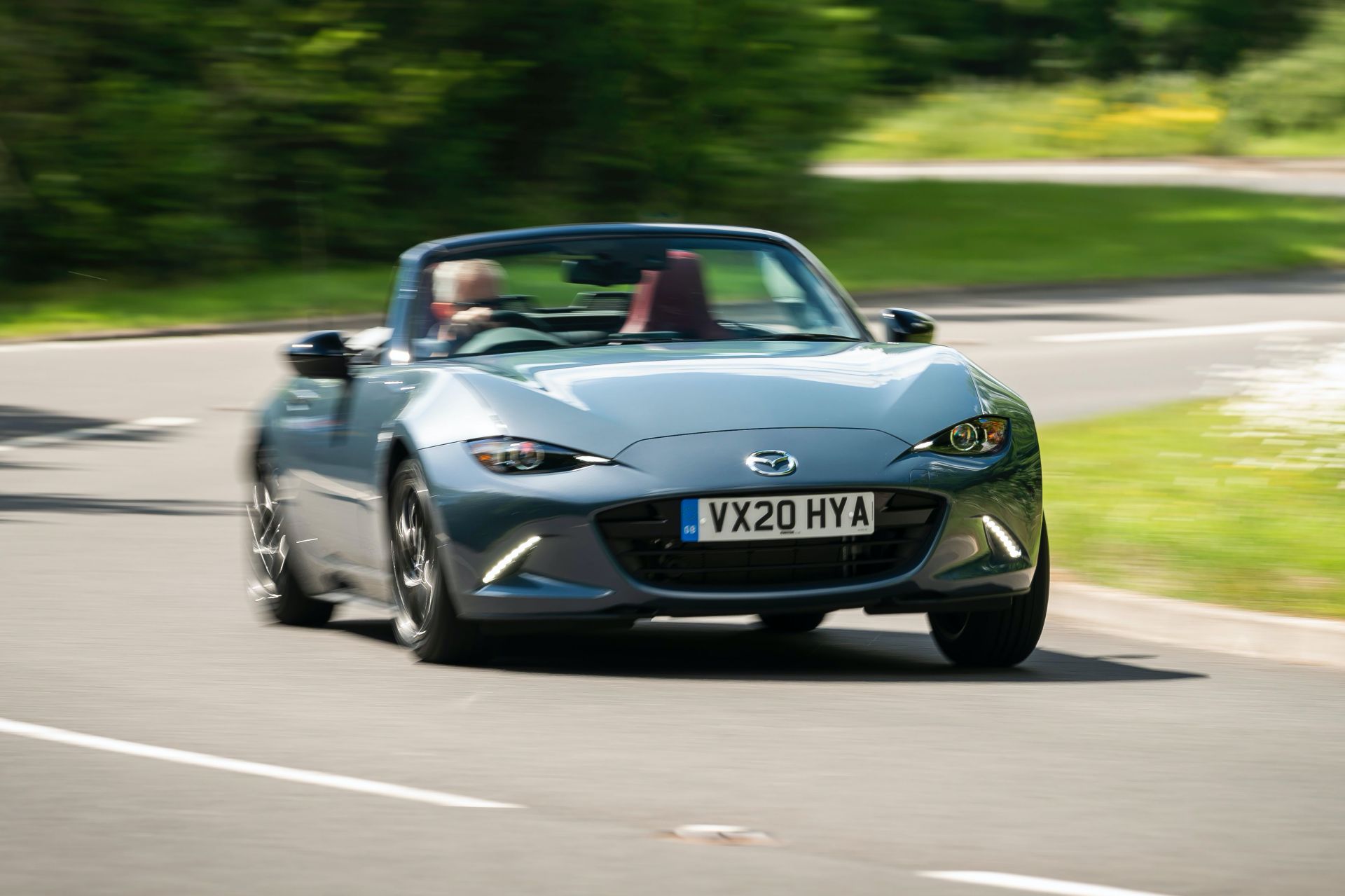 Mazda UK’s MX-5 R-Sport Limited Edition Stars In Cool Photoshoot
