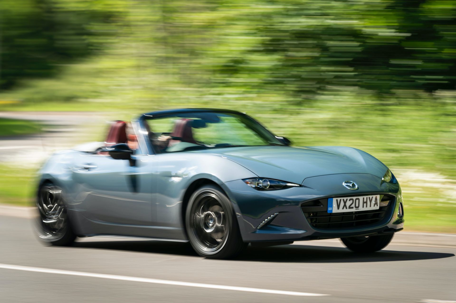 Mazda UK’s MX-5 R-Sport Limited Edition Stars In Cool Photoshoot
