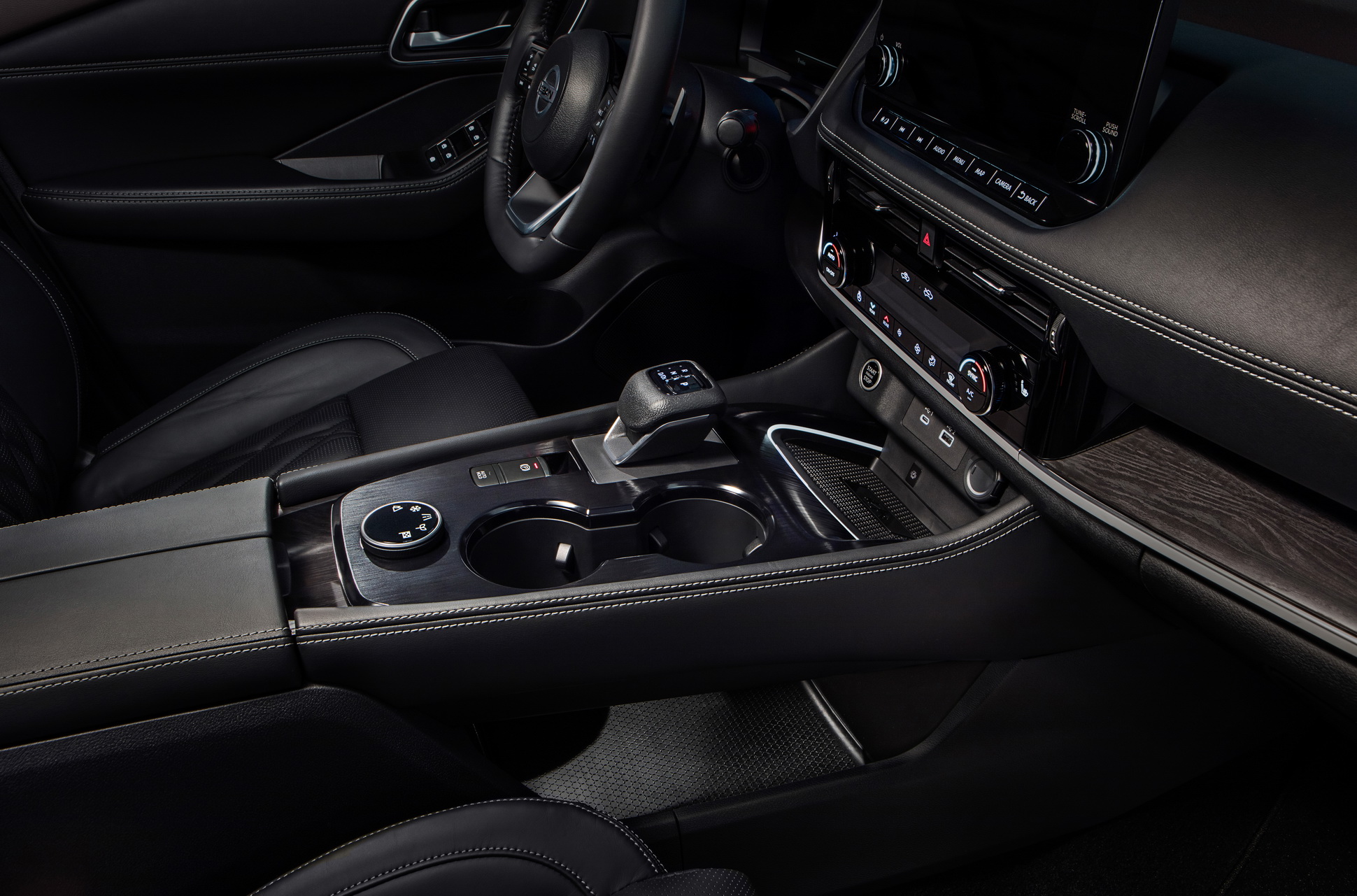 The All-New 2021 Nissan Rogue Is A Roomy, Clever Compact SUV With An Edgy Face