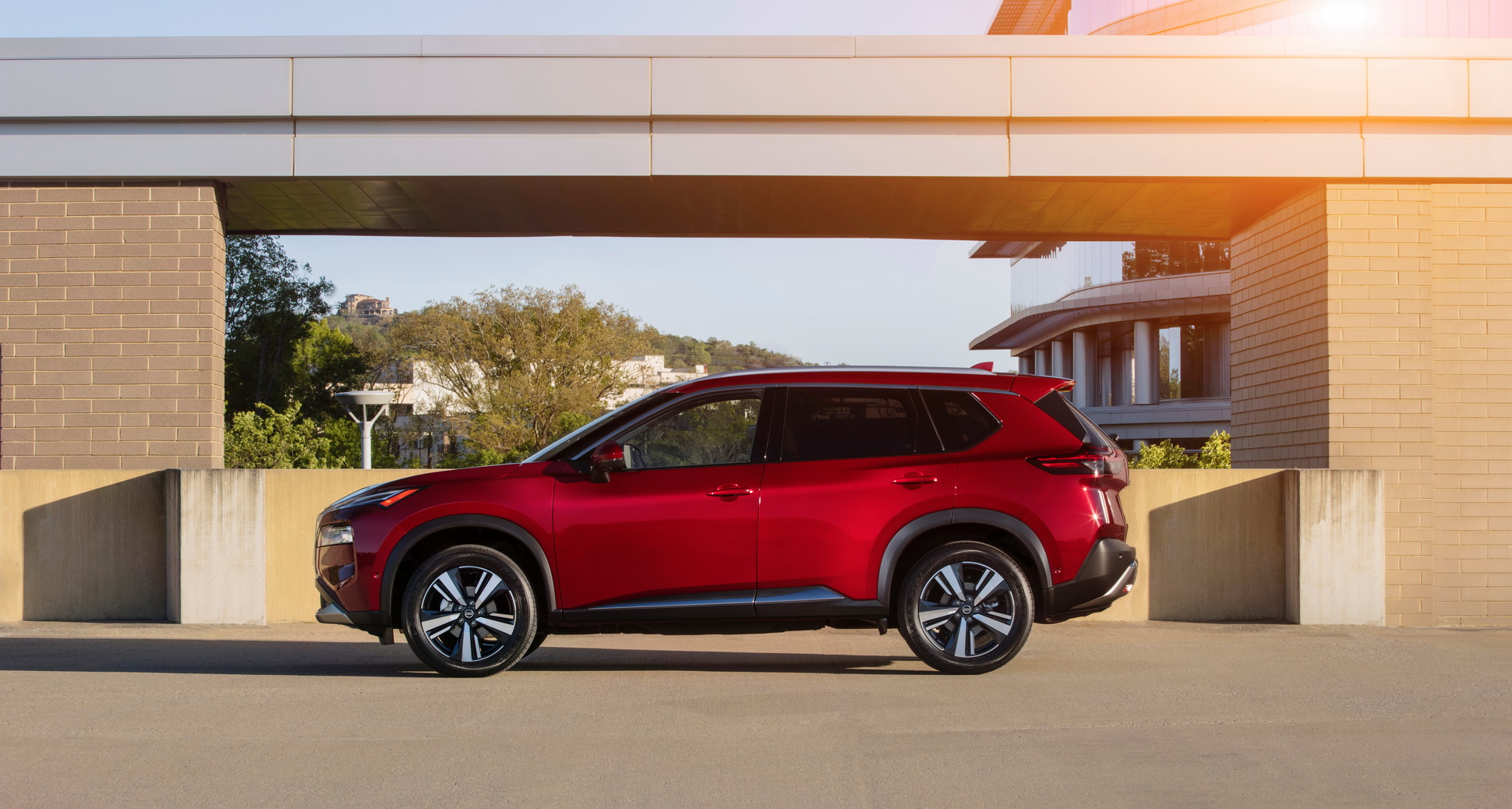 The All-New 2021 Nissan Rogue Is A Roomy, Clever Compact SUV With An Edgy Face