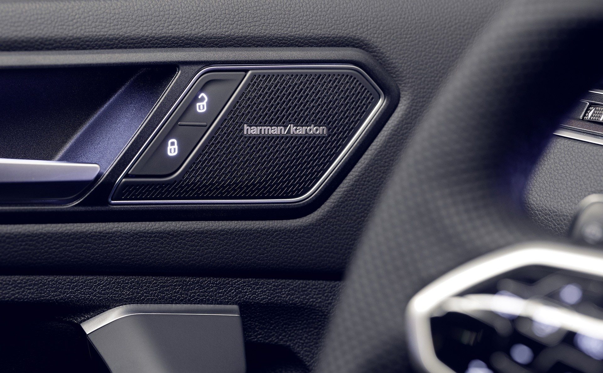 2021 VW Tiguan Facelift Debuts With New R Variant Pumping Out 316 HP