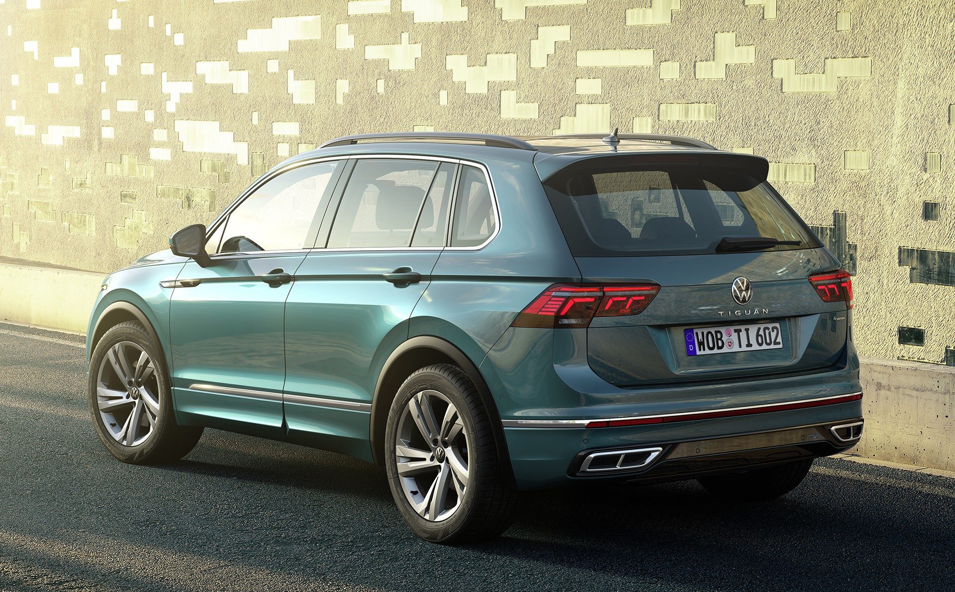 2021 VW Tiguan Facelift Debuts With New R Variant Pumping Out 316 HP