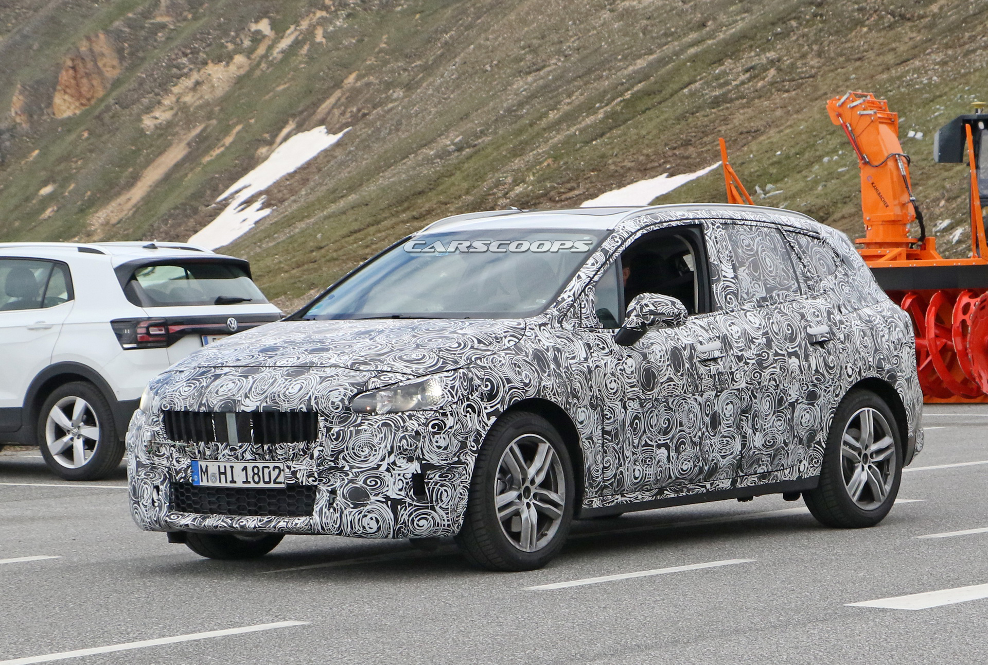 2021 BMW 2-Series Active Tourer Minivan Shows Huge Curved Screen In New Spy Shots