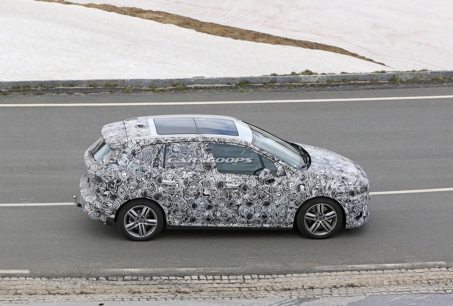 2021 BMW 2-Series Active Tourer Minivan Shows Huge Curved Screen In New Spy Shots