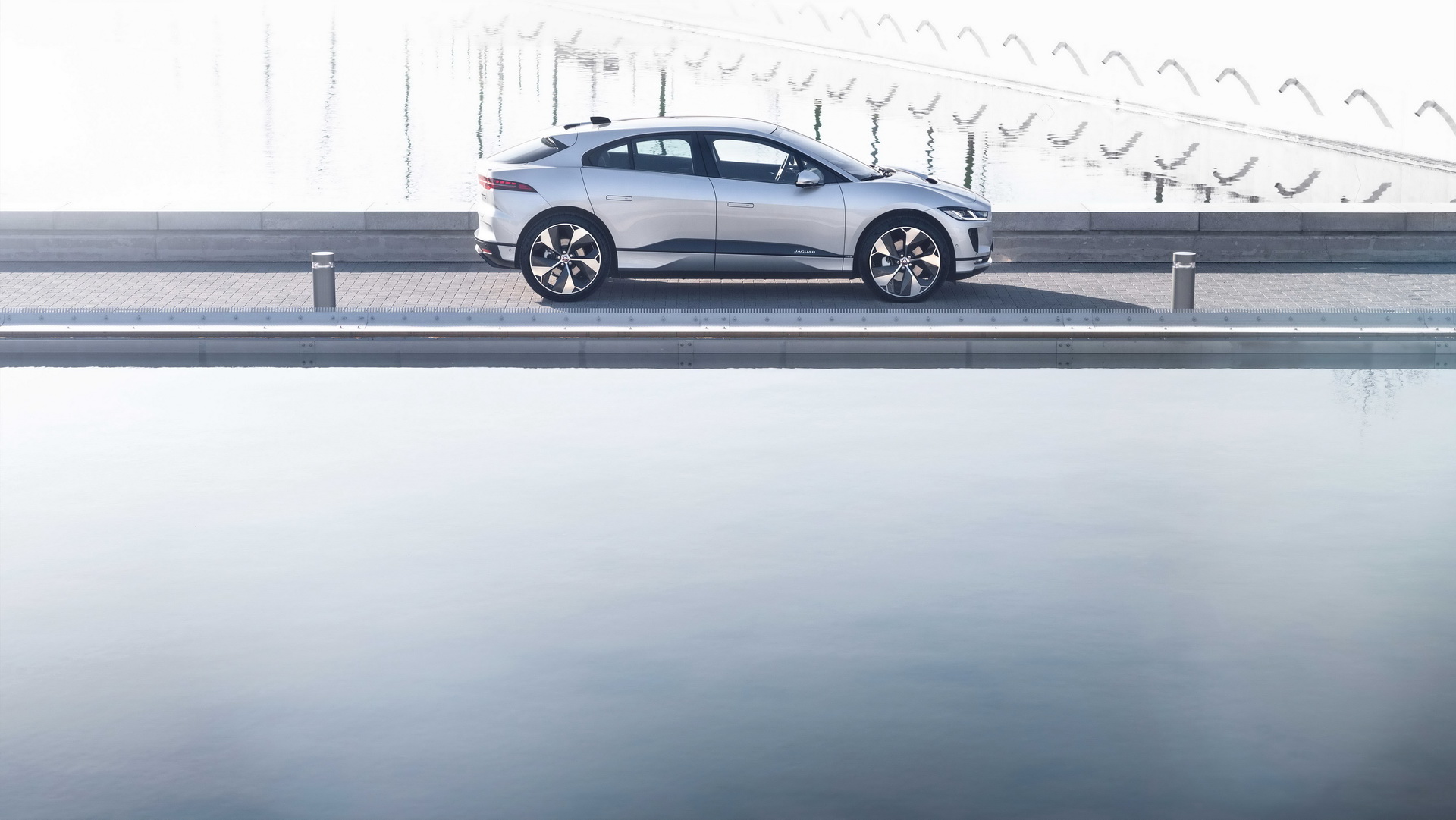 2021 Jaguar I-Pace Unveiled With More Tech, New Visuals