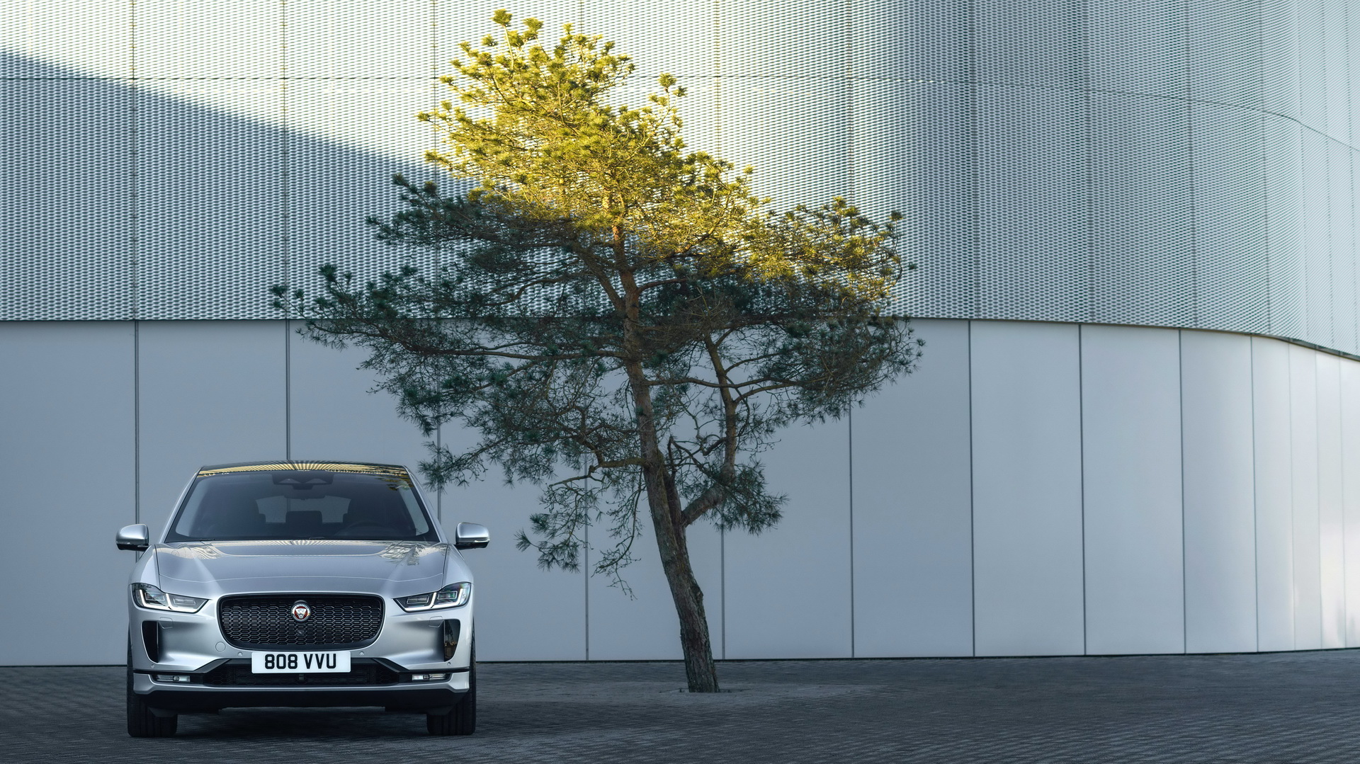 2021 Jaguar I-Pace Unveiled With More Tech, New Visuals