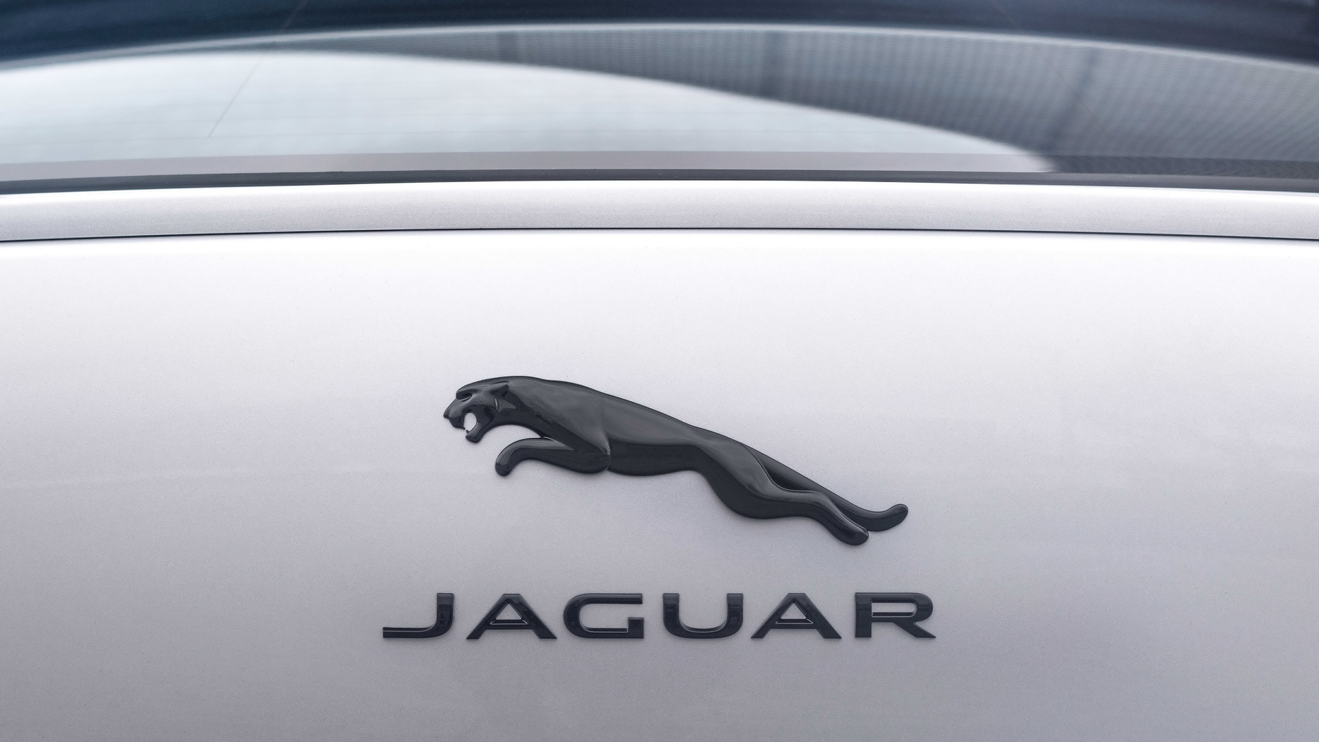 2021 Jaguar I-Pace Unveiled With More Tech, New Visuals