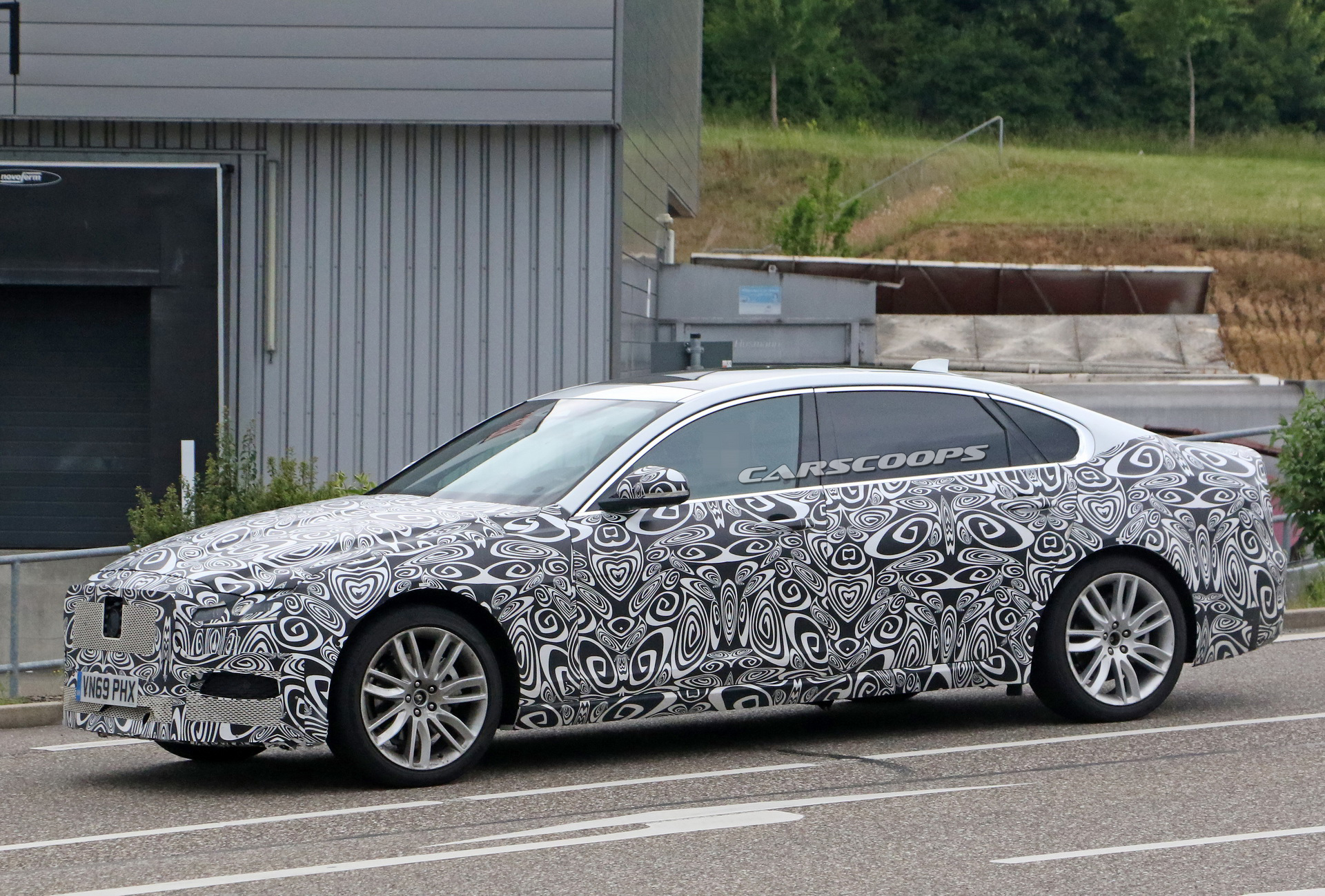 2021 Jaguar XF L And Sportbrake Come Out Of Hiding, Get Caught Out In The Open